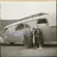 Autóbuszok tétele: 1 db papírkép + 4 db szabadon felhasználható vintage negatív, 6x6 cm