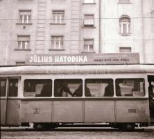 cca 1958 Villamosokról készült felvételek, 5 db vintage negatív különféle helyszíneken, 6x6 cm