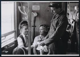 cca 1960 Budapest, Úttörő vasút, 6 db fotó + 3 db képeslap, 6x9 cm és 18x25 cm között