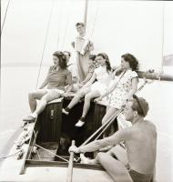 cca 1958 Tiszavölgyi József (1909-?) budapesti fotóriporter hagyatékából 10 db szabadon felhasználha...