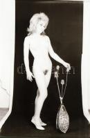 cca 1975 Kilenc modell egy-egy felvétele, 9 db szolidan erotikus negatív, 36x24 mm