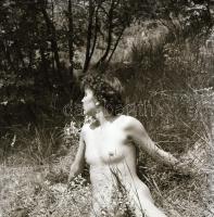 cca 1938 Női formák költészete, szolidan erotikus felvételek, 6 db vintage negatív, 6x6 cm