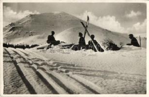 33 db RÉGI képeslap, főleg magyar városok, közte pár jobb lap (Tobelbad, Bród, Nagybocskó, Clara War...