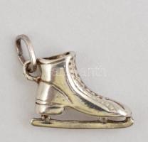 Ezüst(Ag) korcsolyacipő függő, jelzett, 2,4x1,6 cm, nettó: 4,1 g