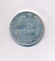 NSZK 1972G 10M Ag "Müncheni Olimpia" T:2 kis ph.
FRG 1972G 10 Mark Ag "Münich Olympi...