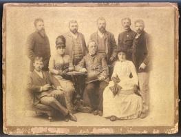 1888 Jókai Mór és Feszty Árpád a Jókai Róza és Feszty Árpád esküvője alkalmából készült családi fotó...