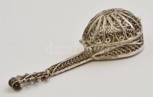 Ezüst(Ag) koboz, filigrán díszítéssel, jelzés nélkül, h: 8 cm, bruttó: 17,4 g