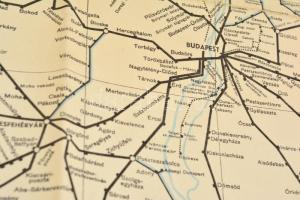 cca 1941 Magyarország vasúti térképe. Szerk. Lykauf Aladár. Bp., Magyar Földrajzi Intézet Rt., jó ál...