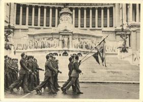 1940 Róma, Rome; magyar leventeszázad az olasz G.I.L. ifjúsági intézmény főparancsnokának meghívására Olaszországban díszmenetben vonul / Hungarian paramilitary youth organization in Italy