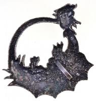 ~1990. Sárkányos rend jelvénye, részben festett fém öntvény, hátoldalán akasztófül (65,5x80,5mm) T:2