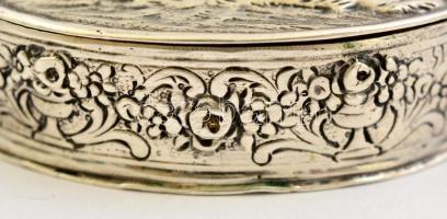 Ezüst(Ag) antik szelence, jelzett, 6x5x1,5 cm, nettó: 51 g