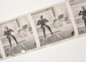 cca 1972 Erotikus és pornográf fotónegatívok, 10 felvétel 2 tekercsen, 5,5x5,5 cm