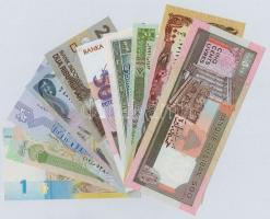Vegyes: 10db-os hajtatlan papírpénz tétel, közte iraki, iráni, egyiptomi és szír bankjegyek T:I
Mix...