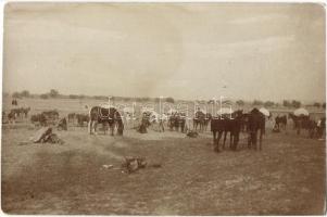 1917 Táborozó katonai trén (málhás szekerek menetoszlopa és legénysége) / Camping WWI transportation of Austro-Hungarian K.u.K. cannons with carriages. photo (EK)