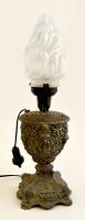 Régi spiáter petróleumlámpa, gazdagon díszített, jelzett, hibátlan burával, m:46 cm