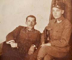 A magyar királyi 13. pozsonyi honvéd gyalogezred története. Különleges, egyedi összeállítás az első ...