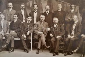 cca 1900-1970 Nagy vegyes fotó tétel, több mint 100 db fotó, magyar és külföldi városképek, járművek...