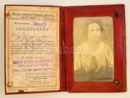1928 Magyar Királyi Államvasutak (MÁV) félárú jegy váltására jogosító fényképes igazolvány egészbőr-kötésben