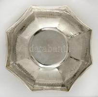 Ezüst(Ag) nyolcszögletű tál, jelzett, d: 18,5 cm, m: 4,5 cm, nettó: 195,6 g