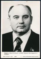 1984-1985 2 db fotó (az egyik MTI) Andropov haláláról, illetve Gorbacsov főtitkári kinevezéséről, kb. 27×21,5 cm
