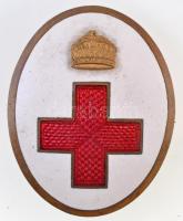 ~1910. Koronás Vöröskereszt zománcozott jelvény, hátlapon ERDÉLY ÉS SZABO MŰSZERGYÁRA BUDAPEST gyártói jelzéssel (~37x47mm) T:2
