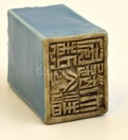 Kínai pecsétnyomó, mázas porcelán. Virágdísszel. / Chinese seal maker. Porcelain 5 cm