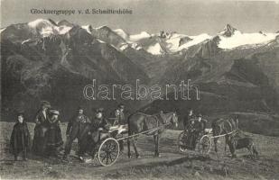 Glocknergruppe von der Schmittenhöhe (Tirol), hikers with horse carts