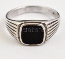 Ezüst(Ag) pecsétgyűrű, jelzett, méret: 70, bruttó: 5,6 g
