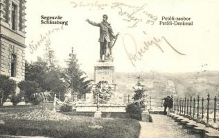 Segesvár, Schassburg, Sighisoara; Petőfi szobor / monument (EK)