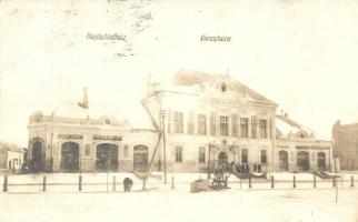 1923 Hajdúhadház, Városháza télen, Horovitz Móritz és Grünbaum Sámuel üzletei. photo