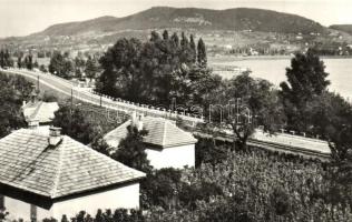 Badacsonytomaj - 8 db modern városképes lap: szőlőskertek, üdülők, villák