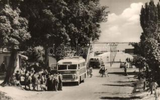 Badacsony - 8 db modern városképes lap: Borkóstoló, Aszú válogatás, Hegyalja, Móló, autóbusz, Tátika...