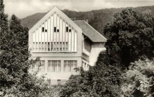 Badacsony - 8 db modern városképes lap: Borkóstoló, Aszú válogatás, Hegyalja, Móló, autóbusz, Tátika...