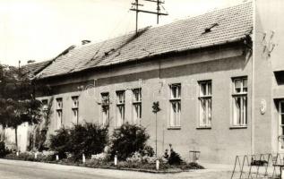 Berettyóújfalu - 8 db modern városképes lap: Calvin tér, Református templom, Kossuth Lajos utca, Tan...