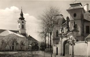 Hajós - 4 db modern városképes lap: Pincesor, Állami Gyermekotthon, Római katolikus templom, Borospi...