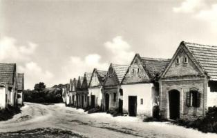 Hajós - 4 db modern városképes lap: Pincesor, Állami Gyermekotthon, Római katolikus templom, Borospi...