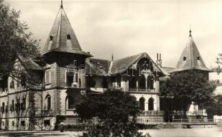 Keszthely - 8 db modern városképes lap: Kossuth Lajos utca, Tanácsház, Goldmark Károly szülőháza, Kó...