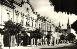 Keszthely - 8 db modern városképes lap: Kossuth Lajos utca, Tanácsház, Goldmark Károly szülőháza, Kó...