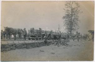 Első világháborús magyar lóvontatású keskeny vágányú vasút élelem szállítására / WWI K.u.K. Hungarian horse-drawn narrow-lined railway for food transport. photo (EK)