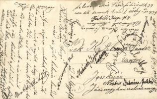 Első világháborús osztrák-magyar katonai lap. Orvosi vizsgálat, a doktor az őrmester szívverését viz...