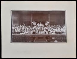 cca 1920-1940 Színjátszók, fotó, Borsos Műterme Bp., a hátoldalán pecséttel jelzett, kartonon, 14x24...