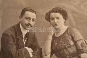 Vegyes fotó tétel, 11 db, (Bíró Csíkszereda, Kozma Fényképész Újpest, H. Axtmann Plauen, Kossak Józs...