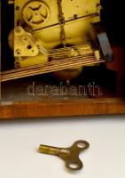 cca 1950 Junghans, Lauffer, 8 napos, ingajáratos asztali óra. Negyedütős, Westminster dallamot játsz...