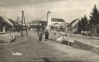 ~1930 Csejte, Cachtice; utcakép a Forgách kastéllyal / street view with the castle. photo