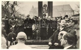 1938 Kassa, Kosice; bevonulás, kormányzói pár üdvözlése; Horthy és Purgly / entry of the Hungarian troops, greeting of Horthy and Purgly