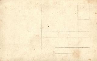 1918 Die 12. Kompanie beim Einmarsch in Zeiden / A 12. lovas század bevonul Feketehalomra, parancsno...