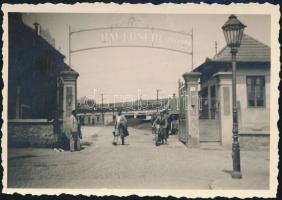 cca 1940 Kassa,  "Bauernebl Serfőzde" bejárata, 6×8,5 cm/ Bauernebl&Son Košice photo