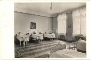 1938 Budapest XI. Az Isteni Megváltó Leányai Budai Szent Margit tan- és nevelőintézete, belső. Szent...