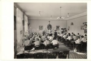 1938 Budapest XI. Az Isteni Megváltó Leányai Budai Szent Margit tan- és nevelőintézete, belső. Szent...