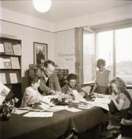 cca 1959 Kazincbarcika feliratú negatívtartó tasakban 38 db vintage negatív Kotnyek Antal (1921-1990...